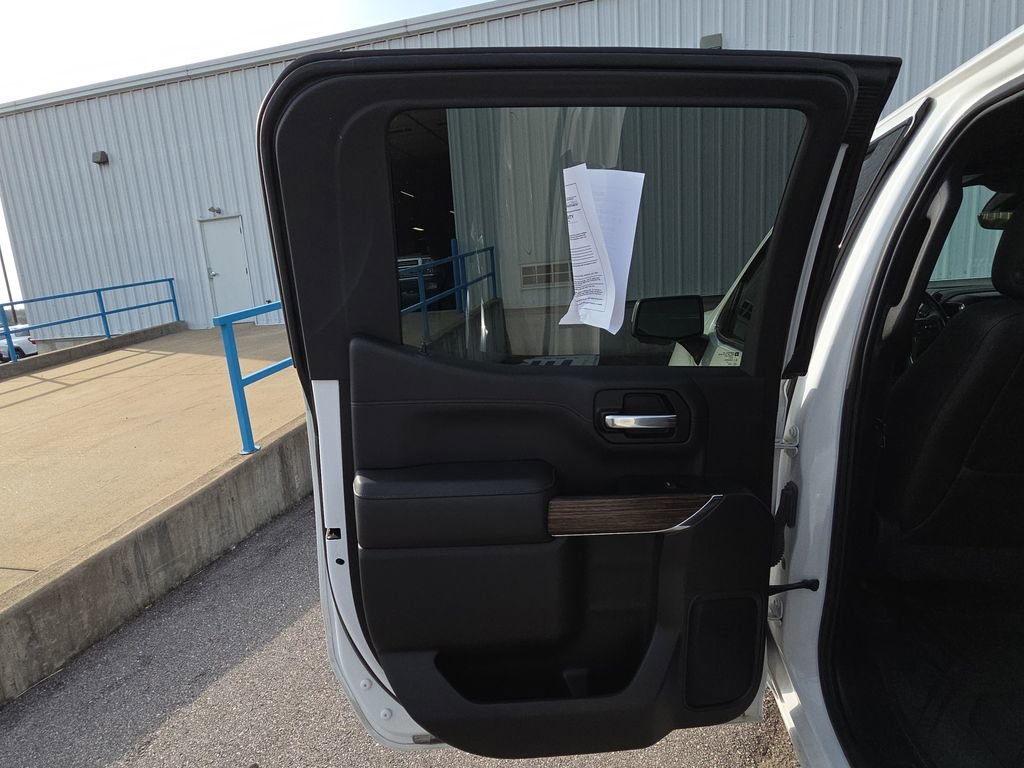 Used 2019 Chevrolet Silverado 1500 High Country w/ Technology Package image 14