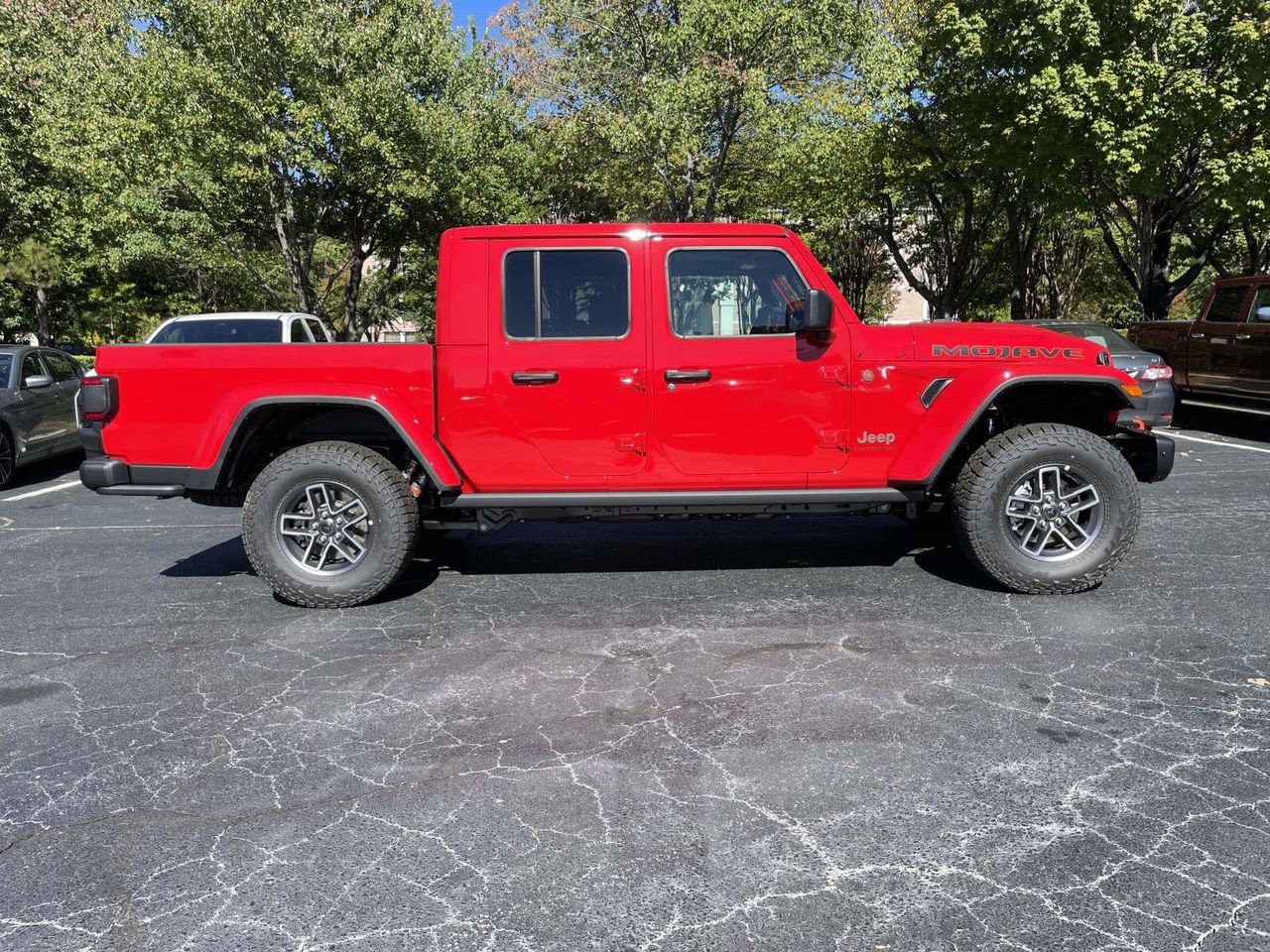 New 2025 Jeep Gladiator Mojave image 10