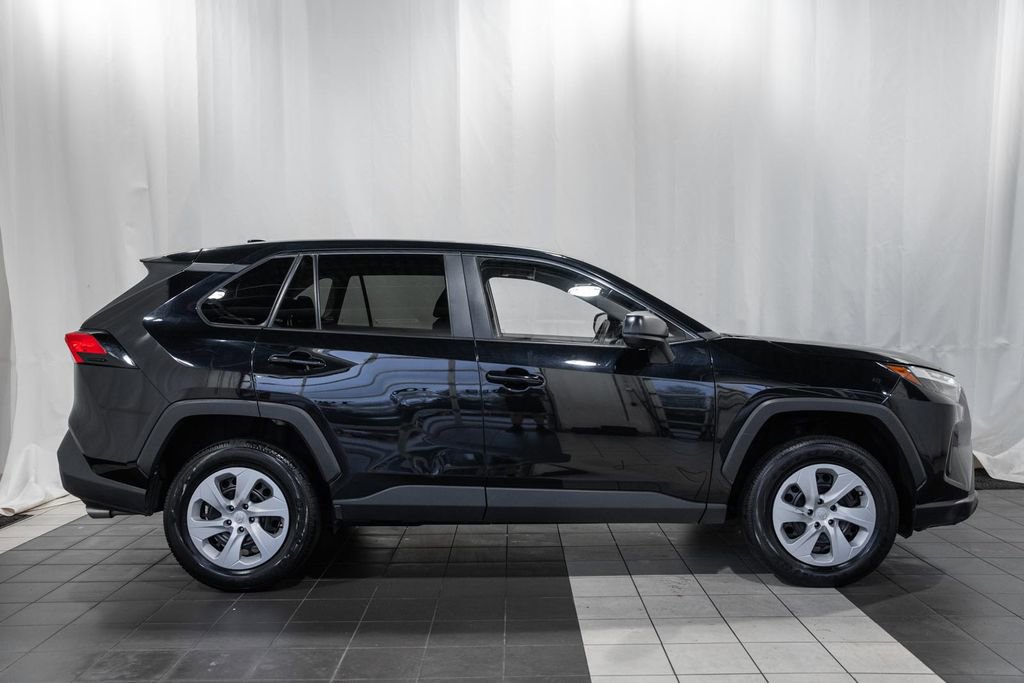 Used 2024 Toyota RAV4 LE image 3