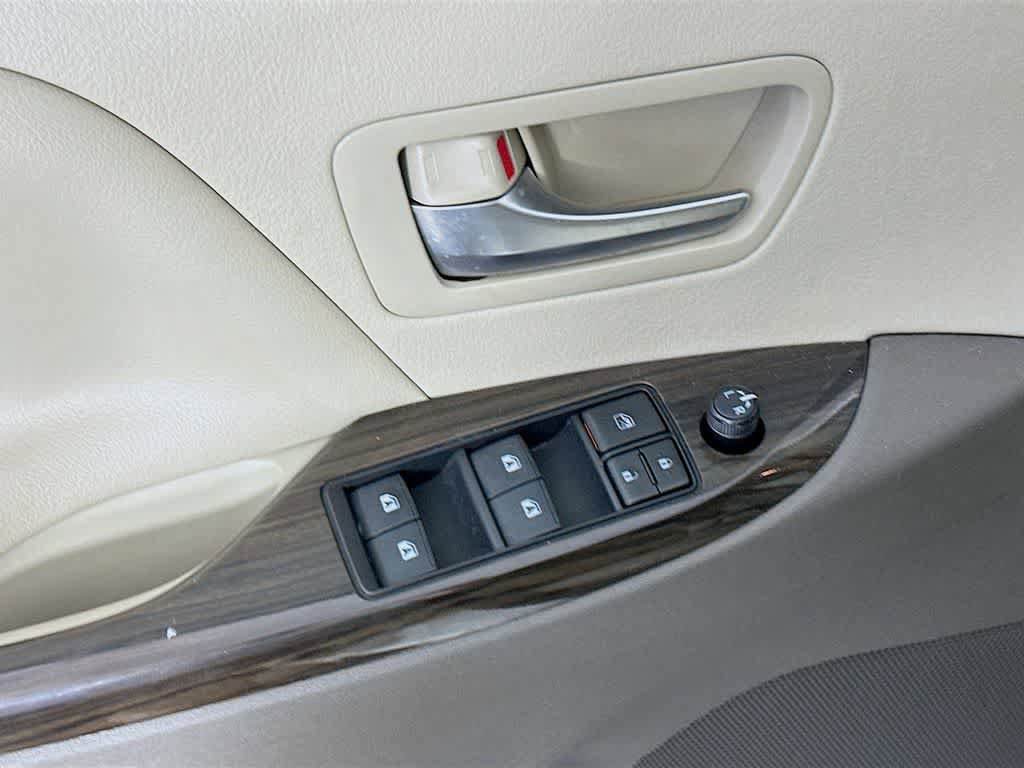 Used 2020 Toyota Sienna XLE w/ XLE Navigation Package FWD image 30