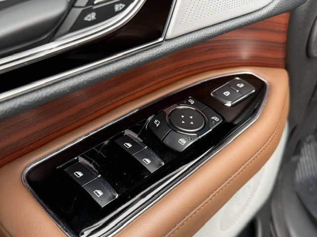 Used 2023 Lincoln Navigator Reserve AWD/4WD image 11