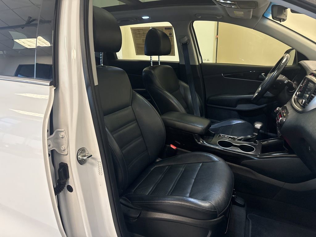 Used 2019 Kia Sorento EX image 30