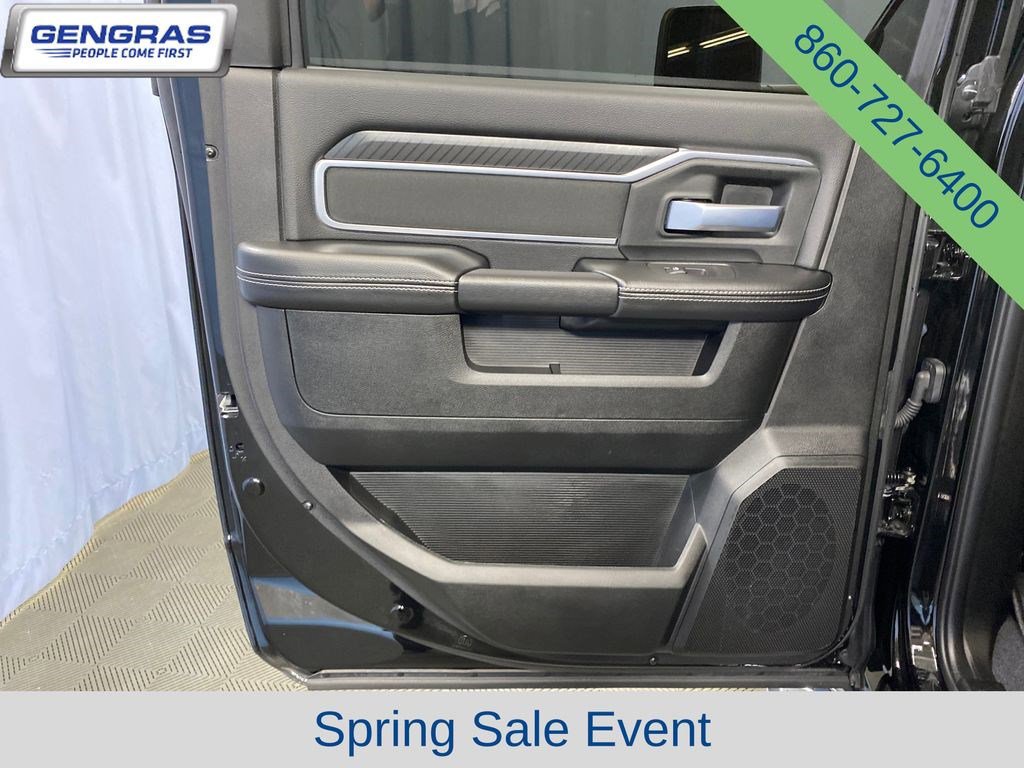 Used 2025 RAM 3500 Big Horn AWD/4WD image 28