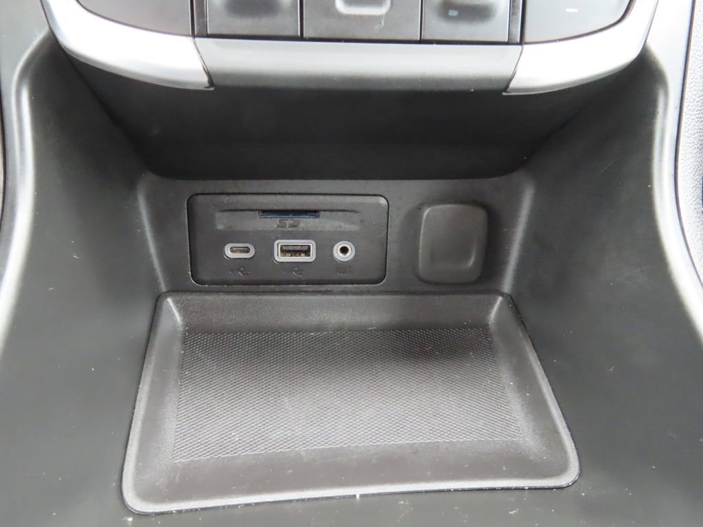 Used 2024 GMC Terrain SLT image 24