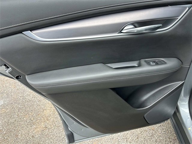 Used 2024 Cadillac XT6 Luxury w/ LPO, Floor Liner Package image 23