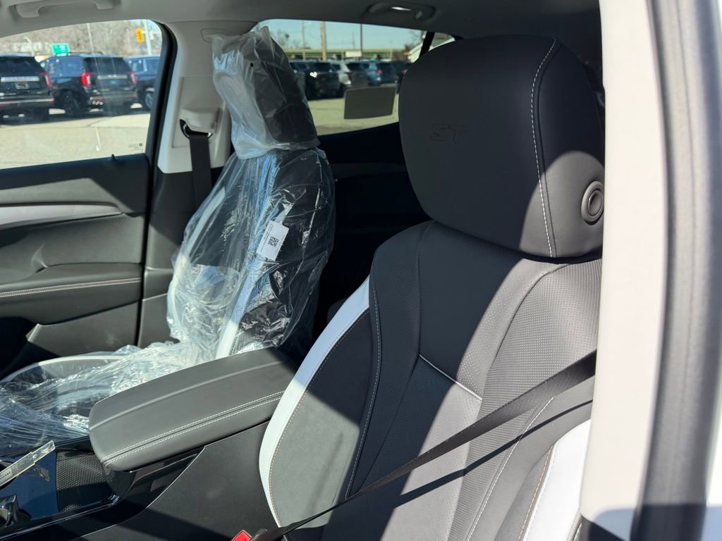New 2026 Buick Envision Sport Touring image 16