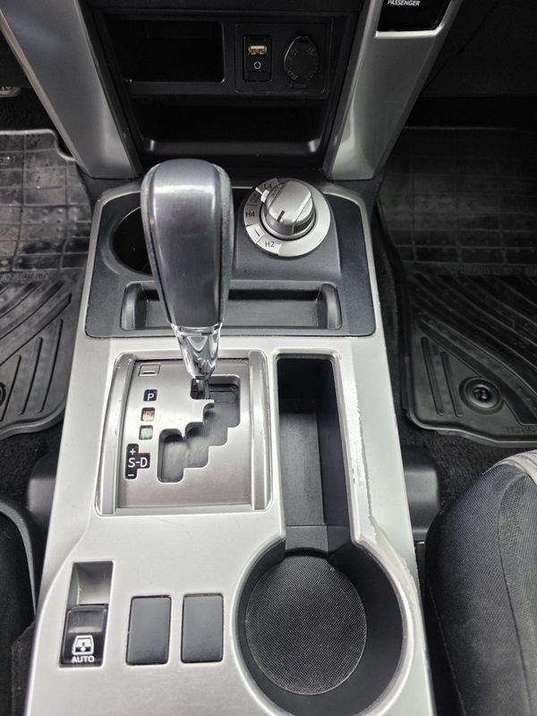 Used 2016 Toyota 4Runner SR5 AWD/4WD image 23
