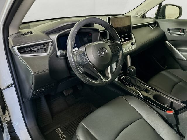 Certified 2023 Toyota Corolla Cross XLE w/ Convenience Package FWD image 10