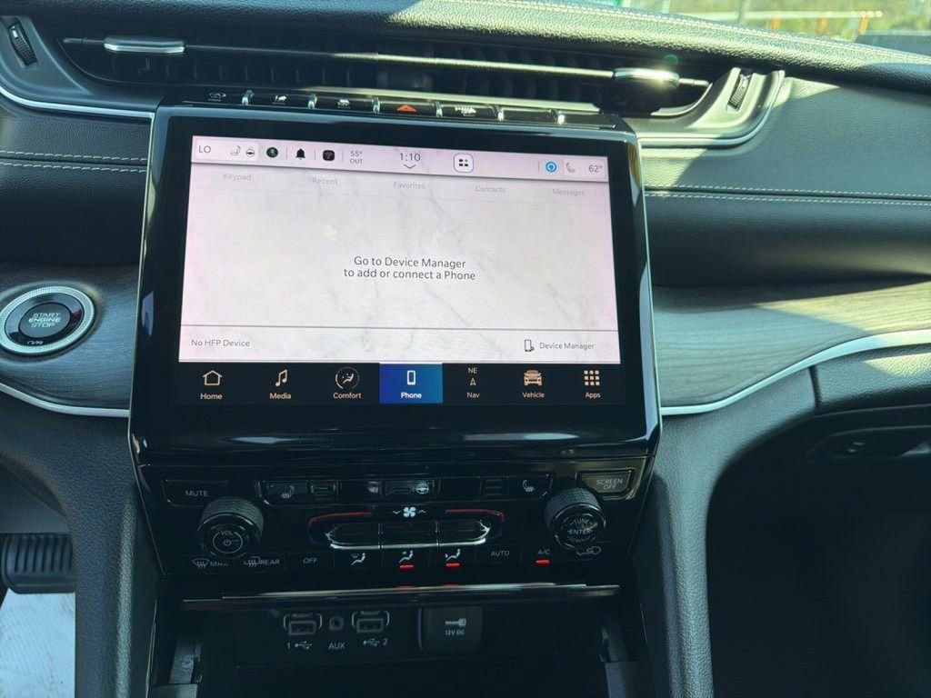 Certified 2023 Jeep Grand Cherokee Limited w/ Trailer Tow Prep Group (B) image 16