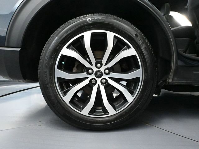 Used 2022 Ford Explorer ST-Line w/ Class IV Trailer Tow Package image 13