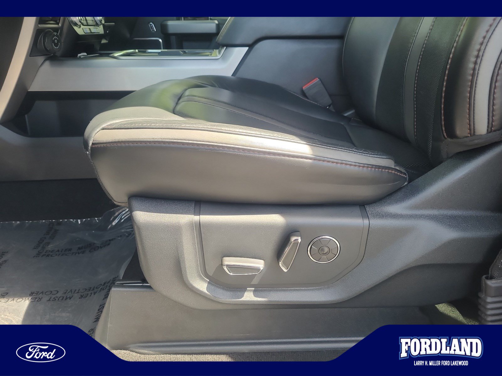 Used 2020 Ford F350 Platinum w/ FX4 Off-Road Package AWD/4WD image 14