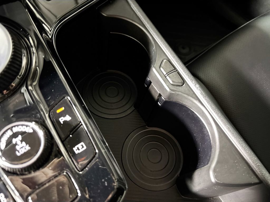 Used 2025 Kia Sportage EX w/ EX Premium Package image 15