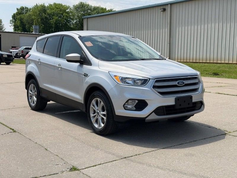 Used 2019 Ford Escape SE AWD/4WD image 1