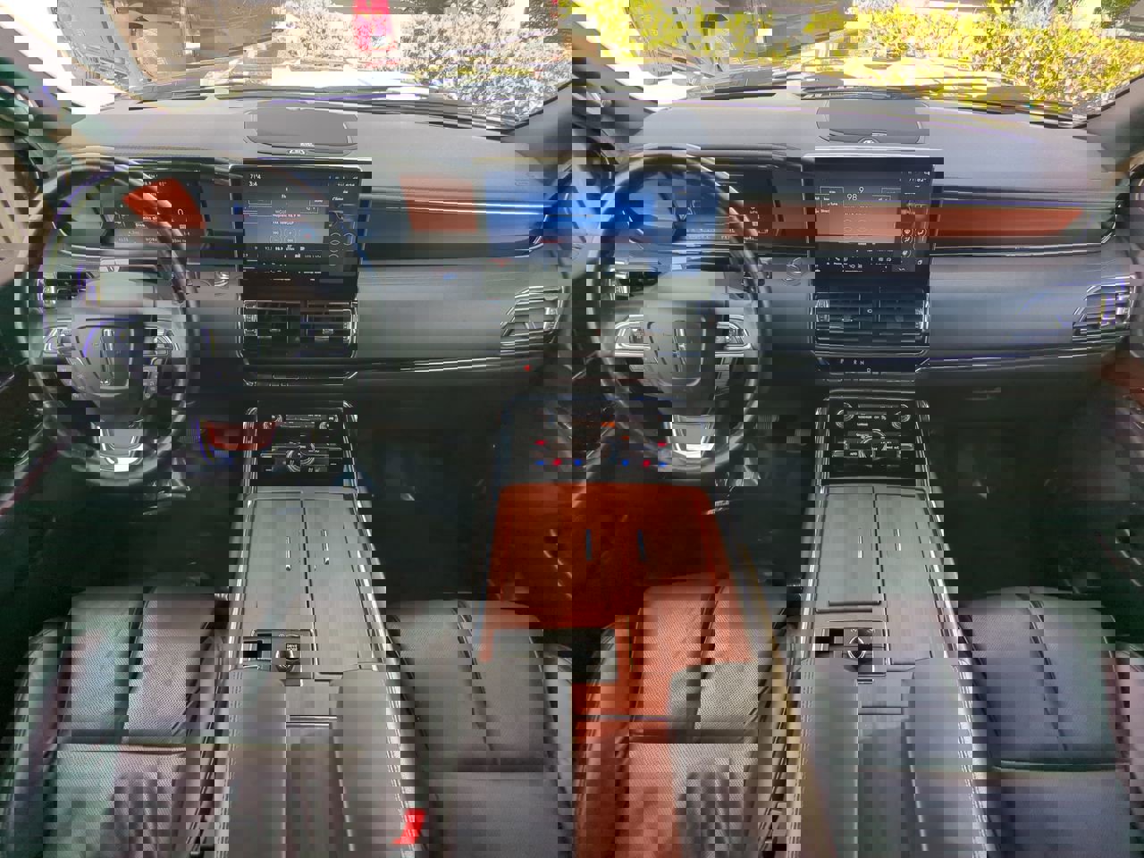 Used 2024 Lincoln Navigator Reserve image 15