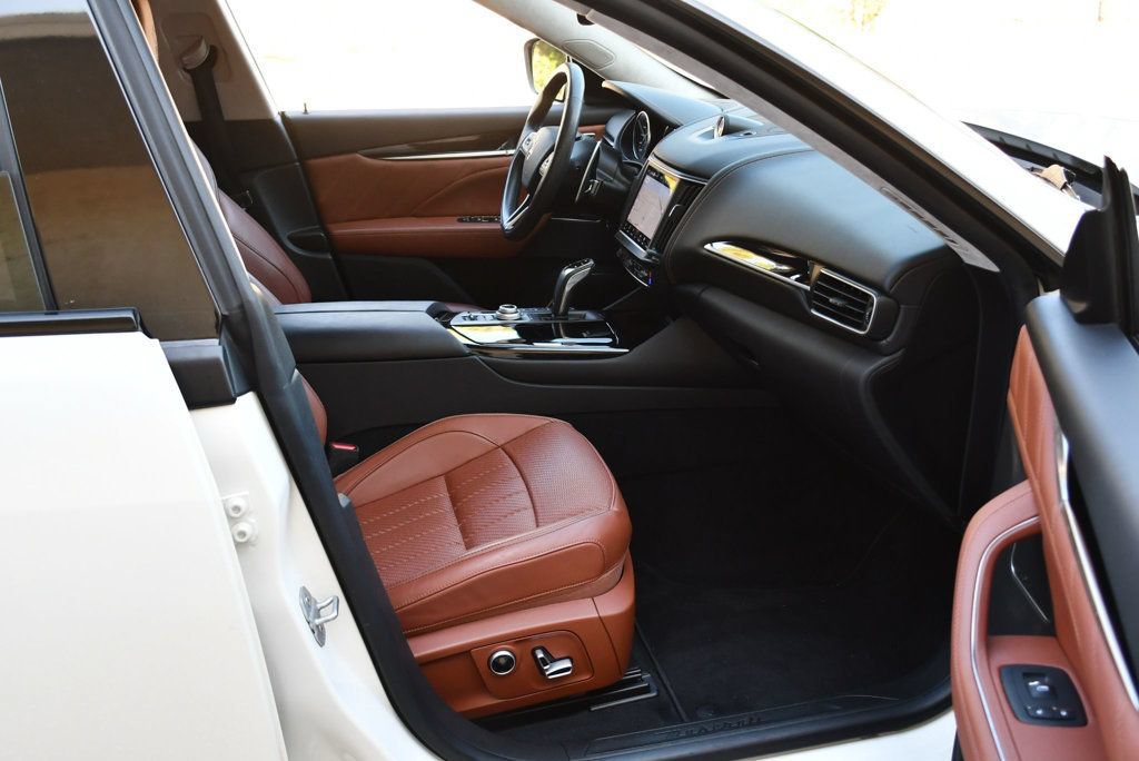 Used 2022 Maserati Levante Modena AWD/4WD image 57