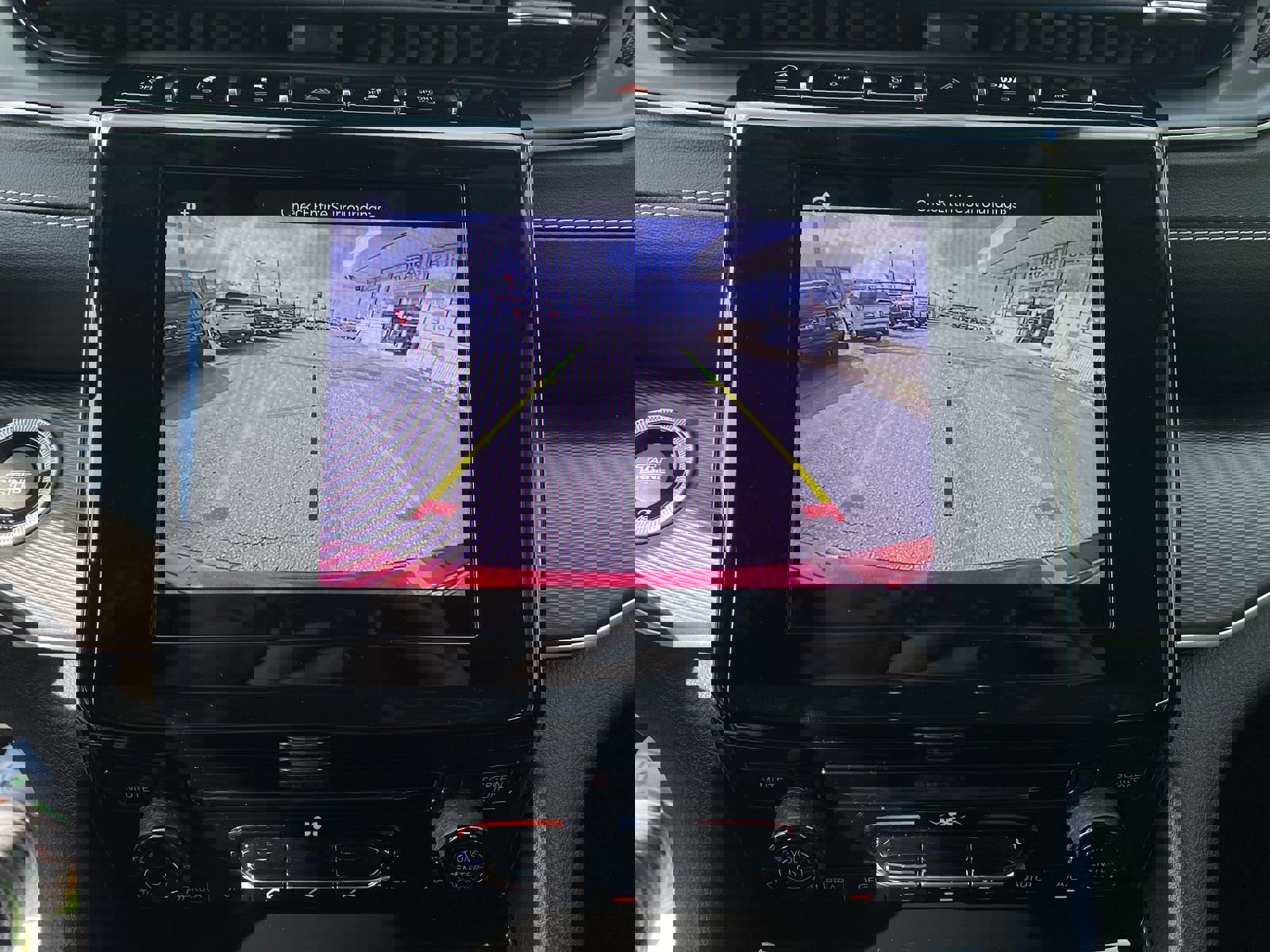 Used 2023 Jeep Grand Cherokee Laredo image 52