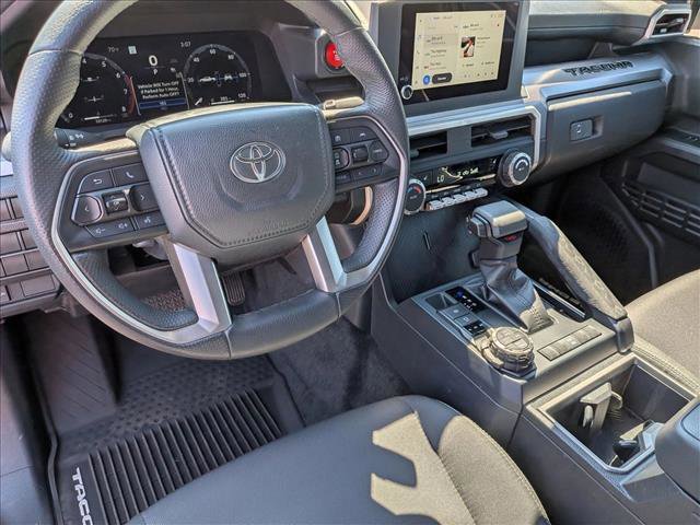 Used 2025 Toyota Tacoma TRD Off-Road AWD/4WD image 15