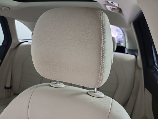 Used 2019 Mercedes-Benz GLC 350e 4MATIC image 14