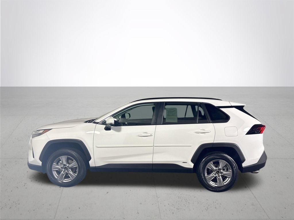 Used 2024 Toyota RAV4 LE AWD/4WD image 9