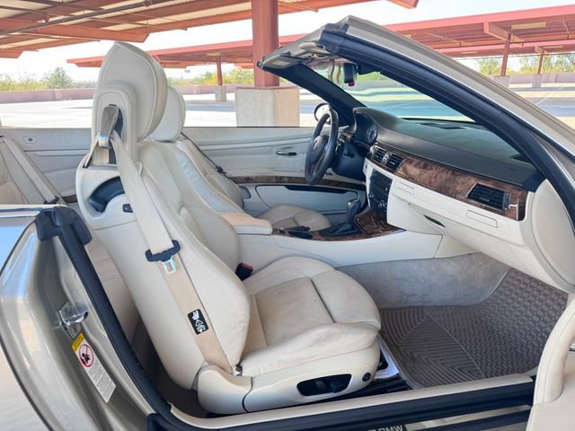 Used 2008 BMW 335i Convertible w/ Premium Pkg image 38