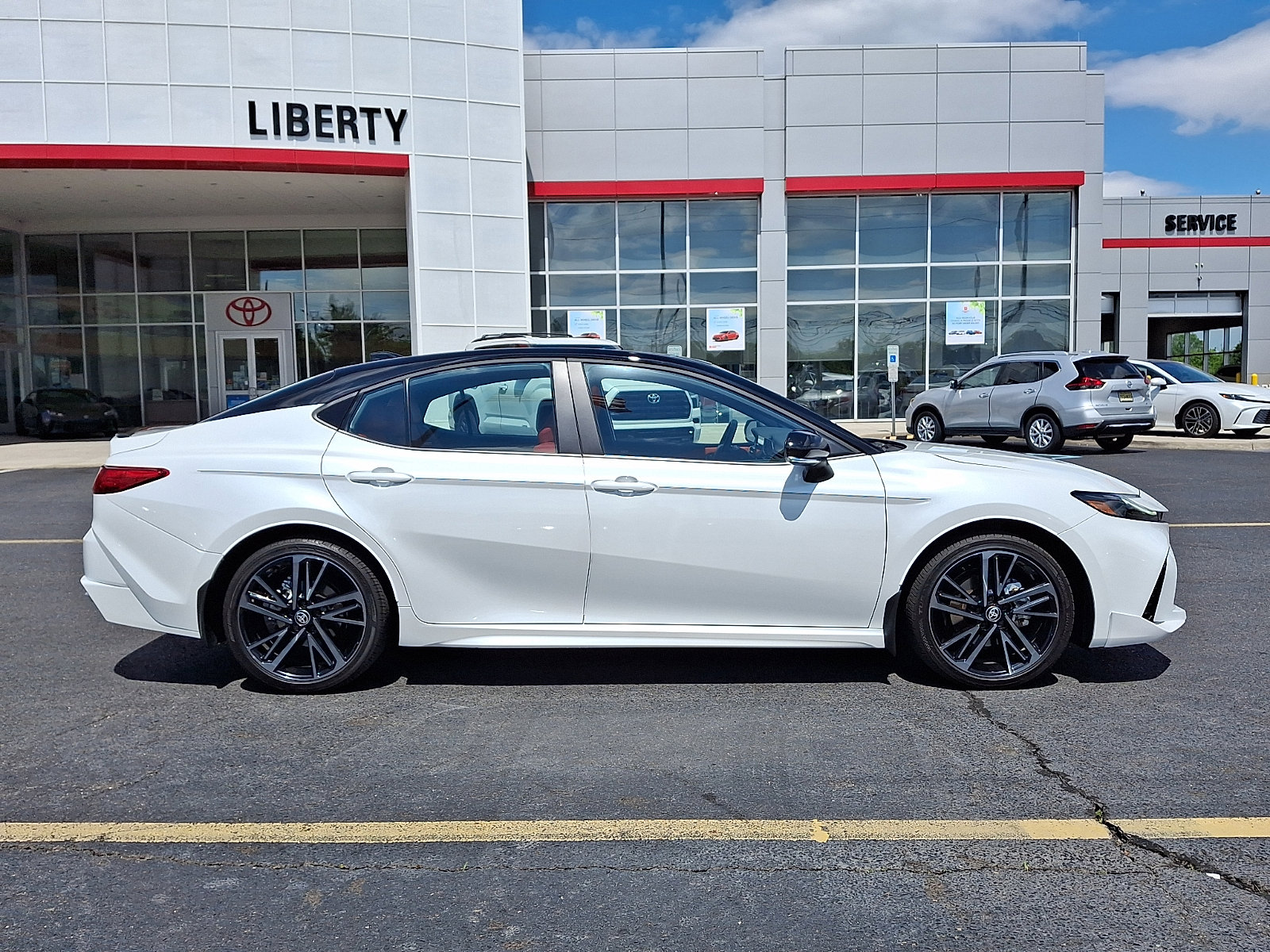 Used 2026 Toyota Camry XSE w/ Premium Package AWD/4WD image 7