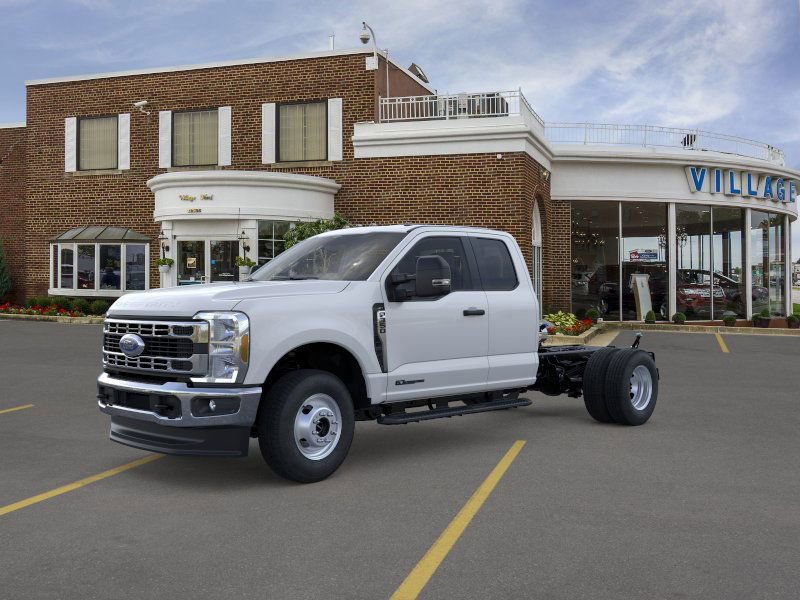 New 2025 Ford F350 XLT w/ XLT Value Package image 1