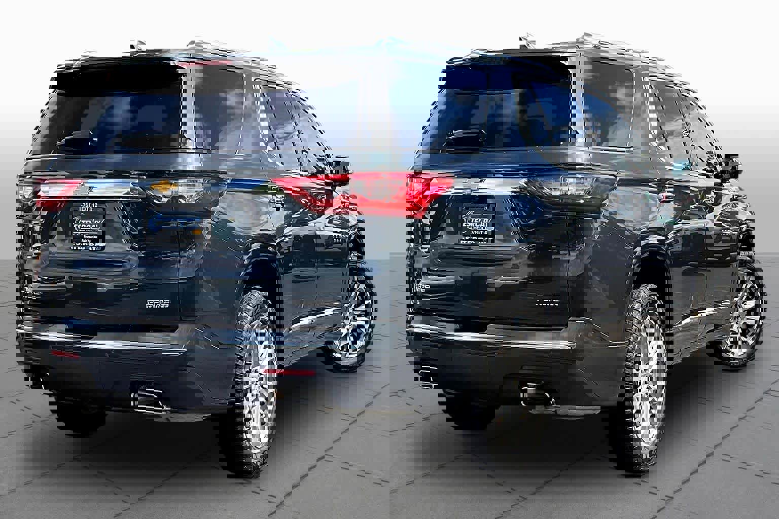 Used 2019 Chevrolet Traverse Premier w/ Driver Confidence II Package image 13