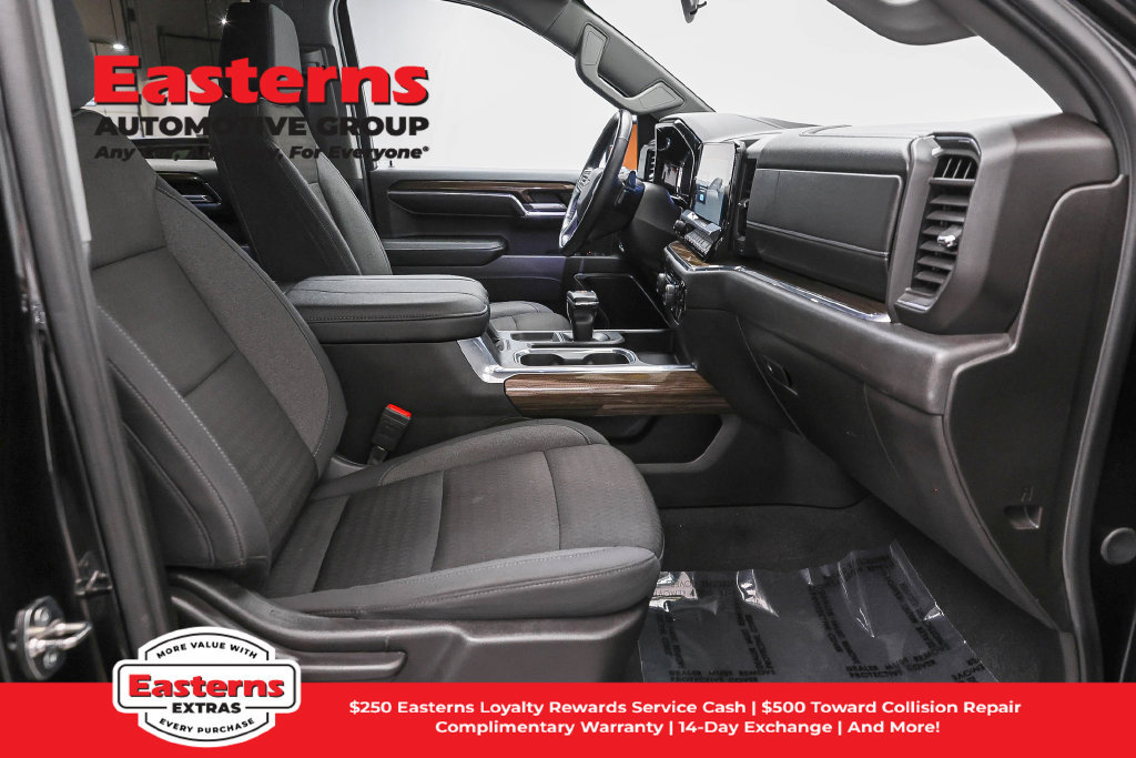 Used 2024 Chevrolet Silverado 1500 RST AWD/4WD image 28