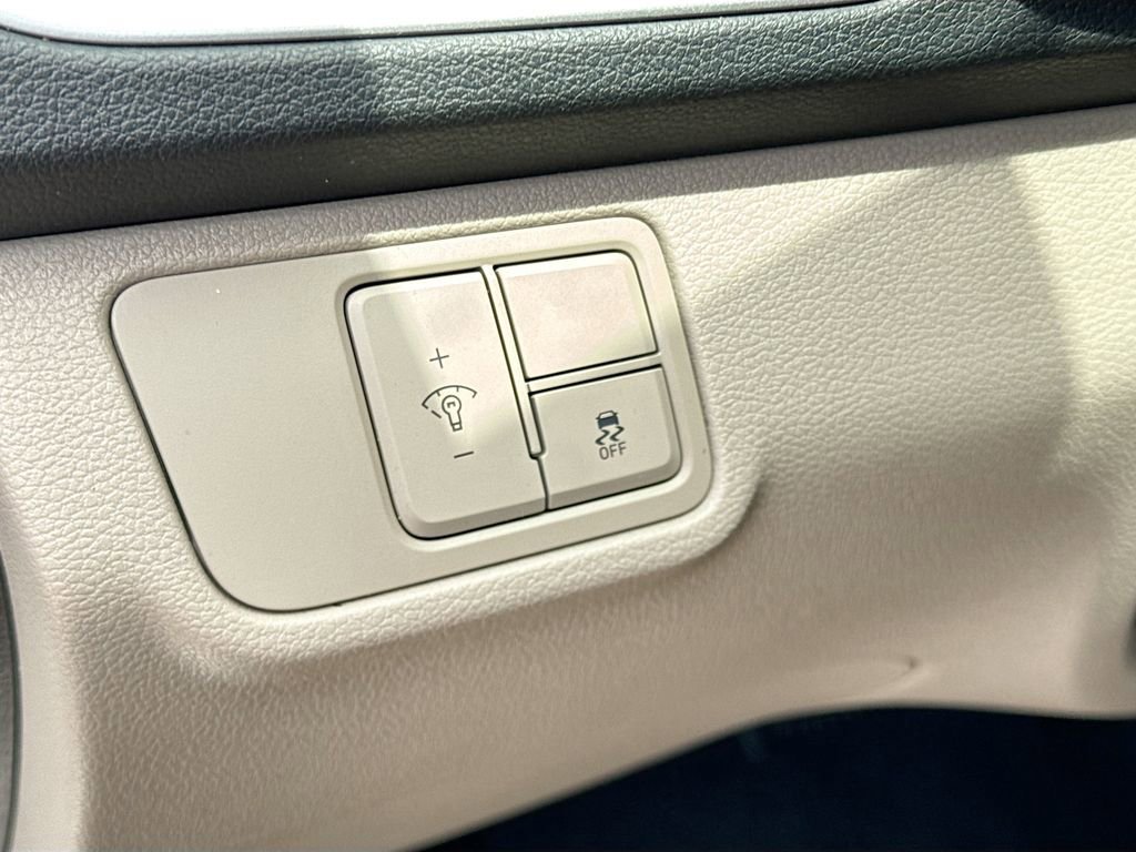 Used 2021 Hyundai Accent SE FWD image 10