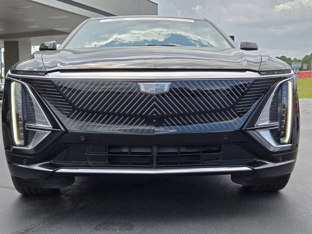 Used 2024 Cadillac Lyriq Luxury AWD/4WD image 8