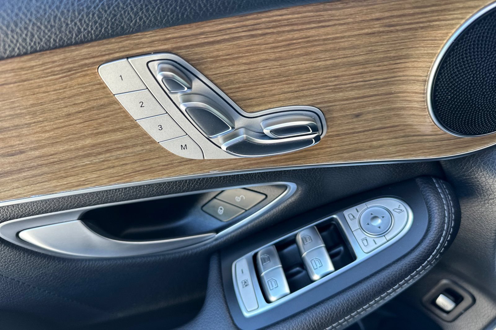 Used 2018 Mercedes-Benz GLC 300 image 11