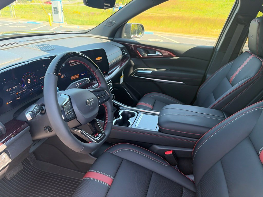 New 2027 Chevrolet Traverse RS w/ LPO, Floor Liner Package AWD/4WD image 15
