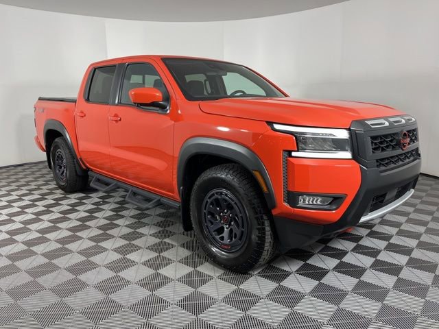 Used 2025 Nissan Frontier Pro-X w/ Pro Convenience Package image 2