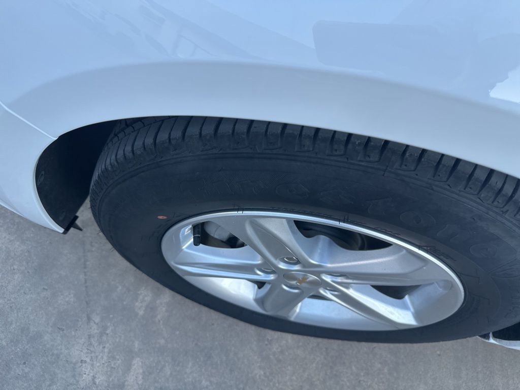 Used 2025 Chevrolet Malibu LS image 33