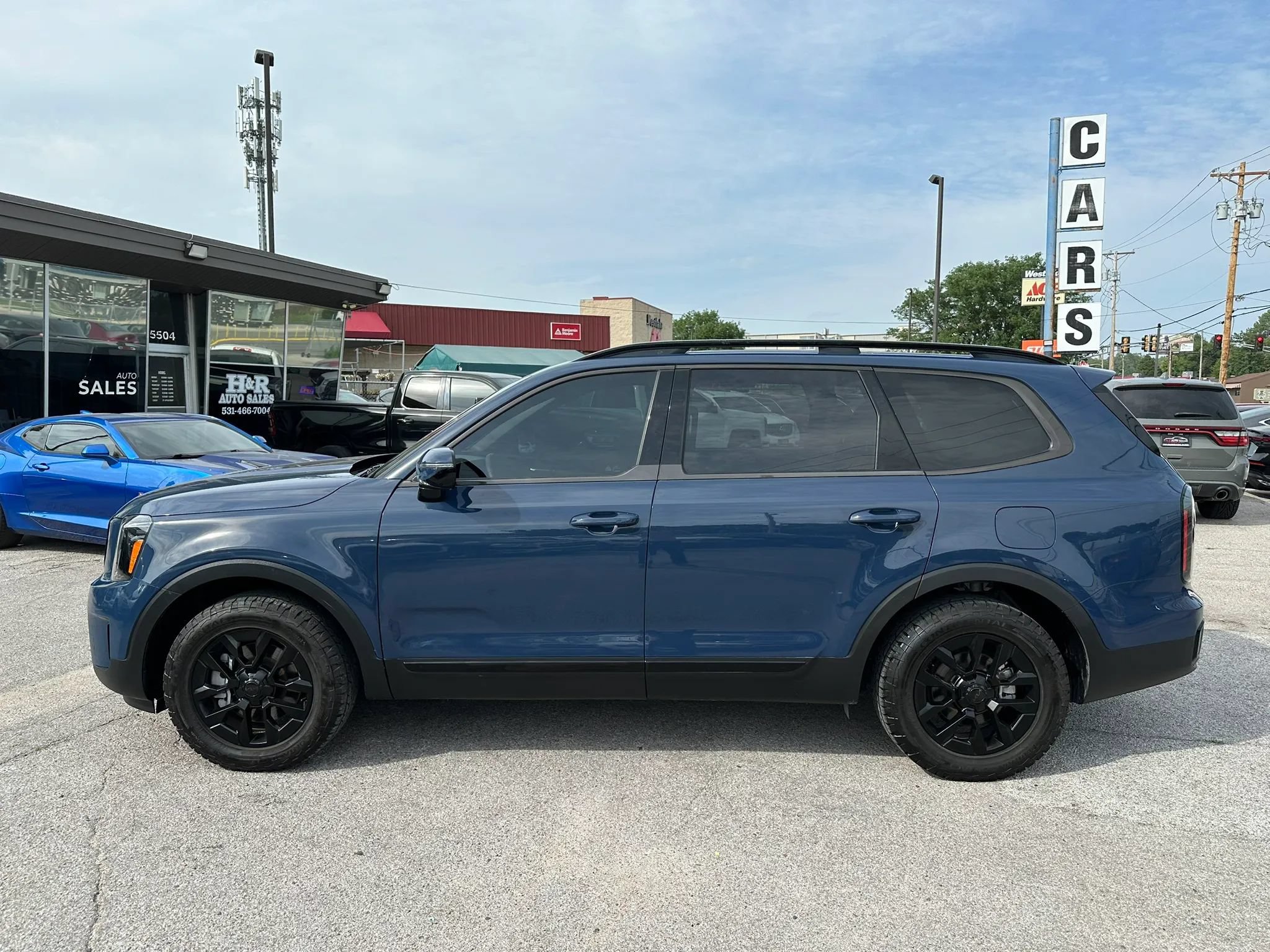 Used 2025 Kia Telluride AWD image 2