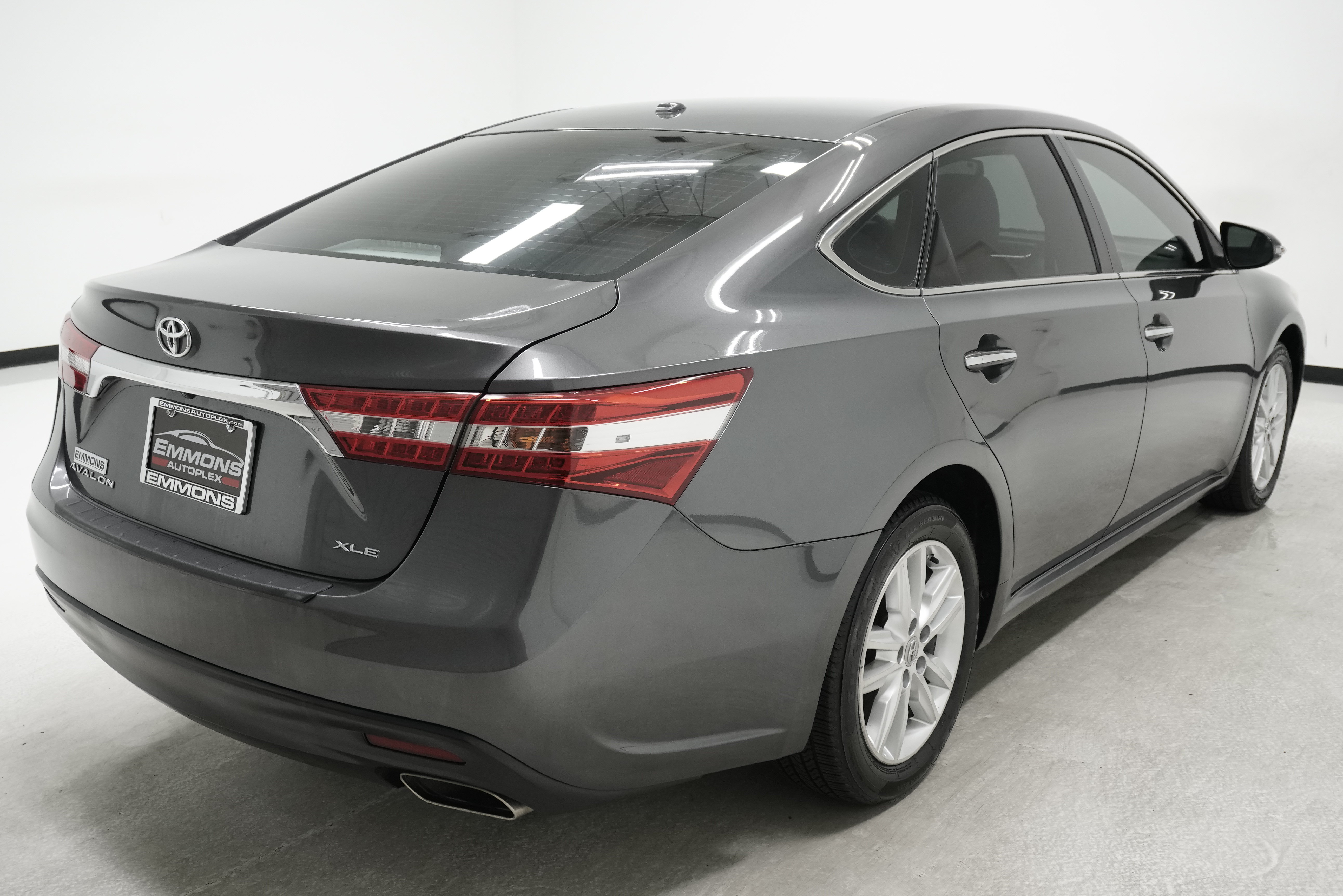 Used 2014 Toyota Avalon XLE Premium FWD image 4