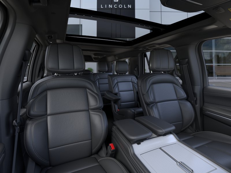 New 2026 Lincoln Navigator L Reserve w/ Jet Appearance Package AWD/4WD image 10