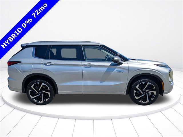 New 2025 Mitsubishi Outlander SEL image 3