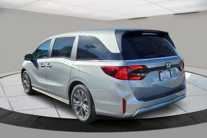 New 2026 Honda Odyssey Touring image 3