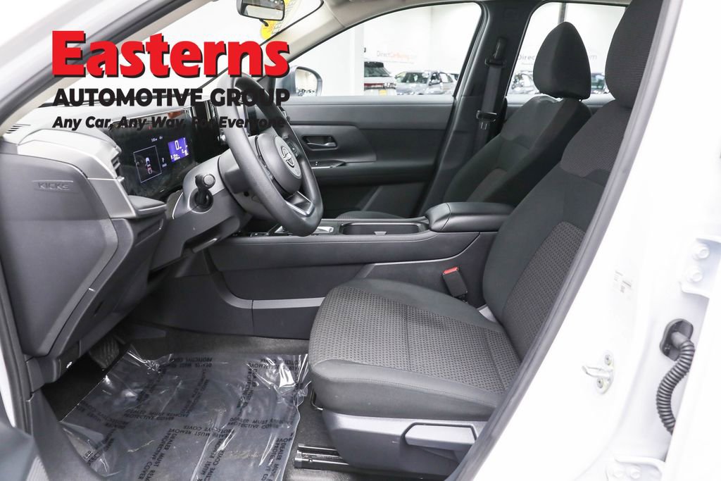 Used 2025 Nissan Kicks S image 14