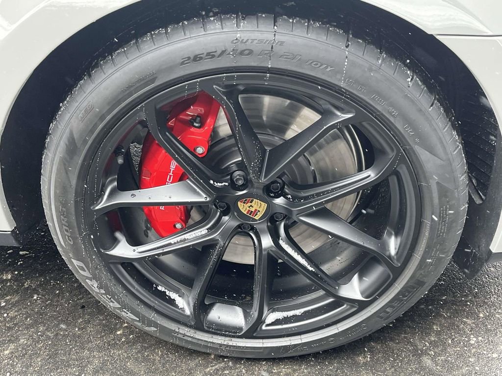 New 2026 Porsche Macan GTS image 11