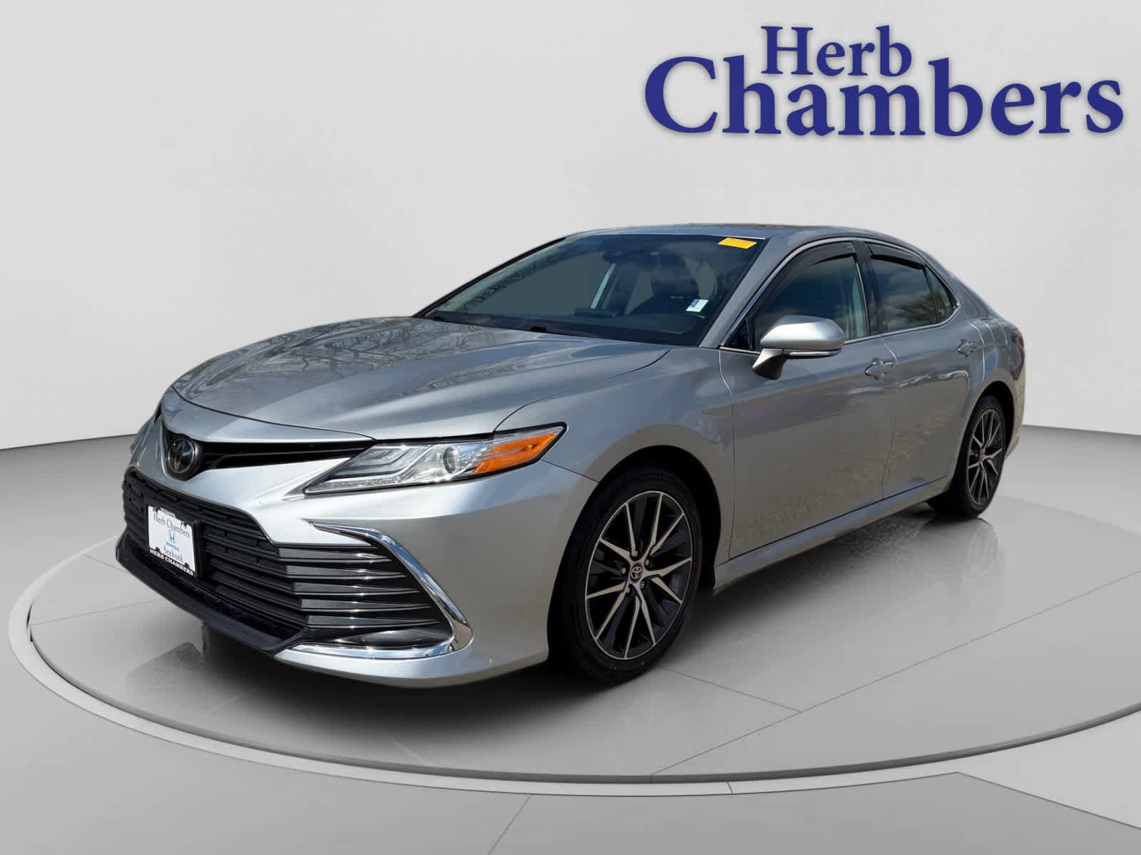 Used 2021 Toyota Camry XLE AWD/4WD image 11