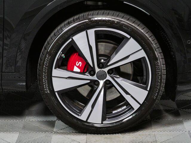 New 2026 Audi SQ5 Prestige AWD/4WD image 40