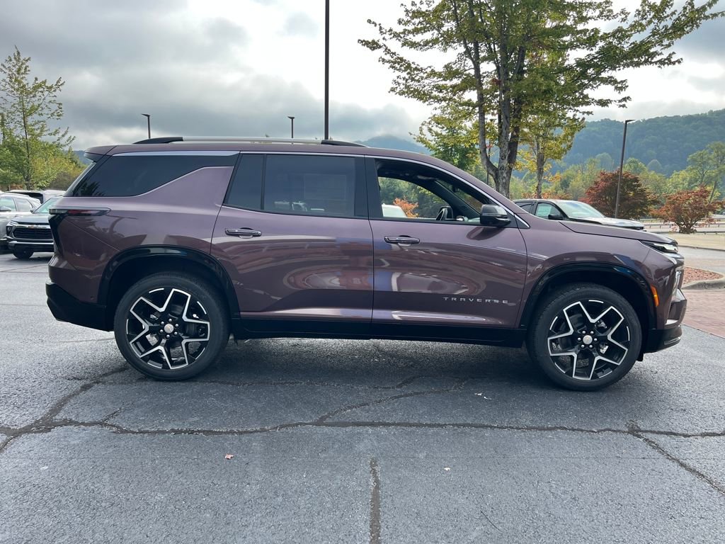 New 2026 Chevrolet Traverse High Country w/ LPO, Floor Liner Package image 2