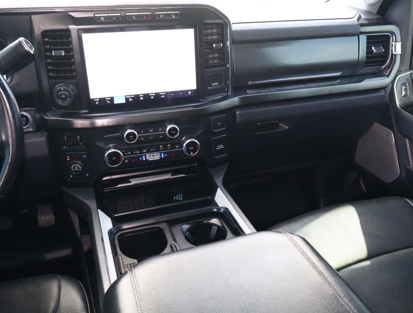 Used 2023 Ford F250 Lariat w/ Lariat Ultimate Package AWD/4WD image 12