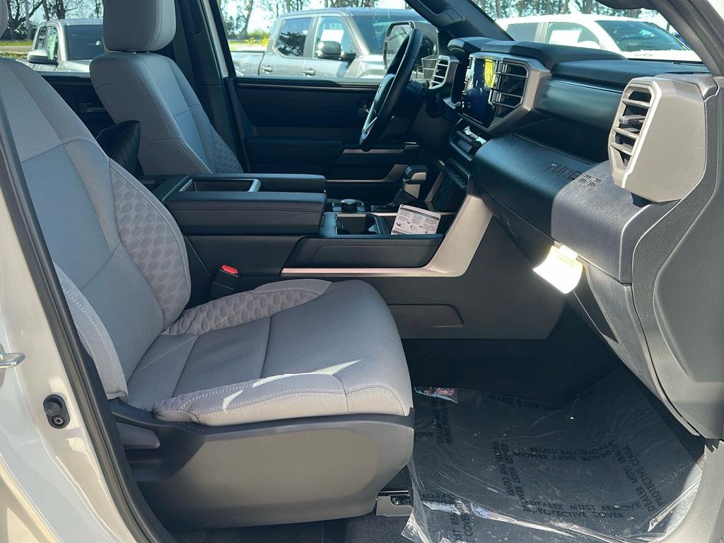 New 2025 Toyota Tundra SR5 w/ SR5 Convenience Package image 18