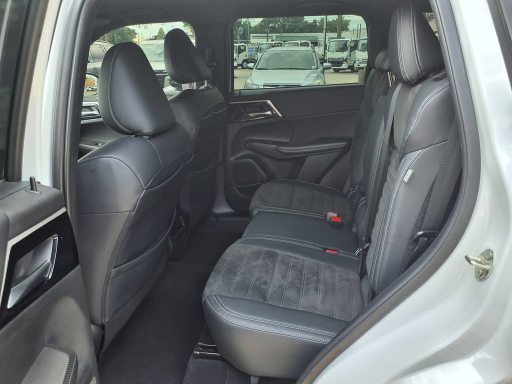 Used 2023 Mitsubishi Outlander Ralliart AWD/4WD image 14