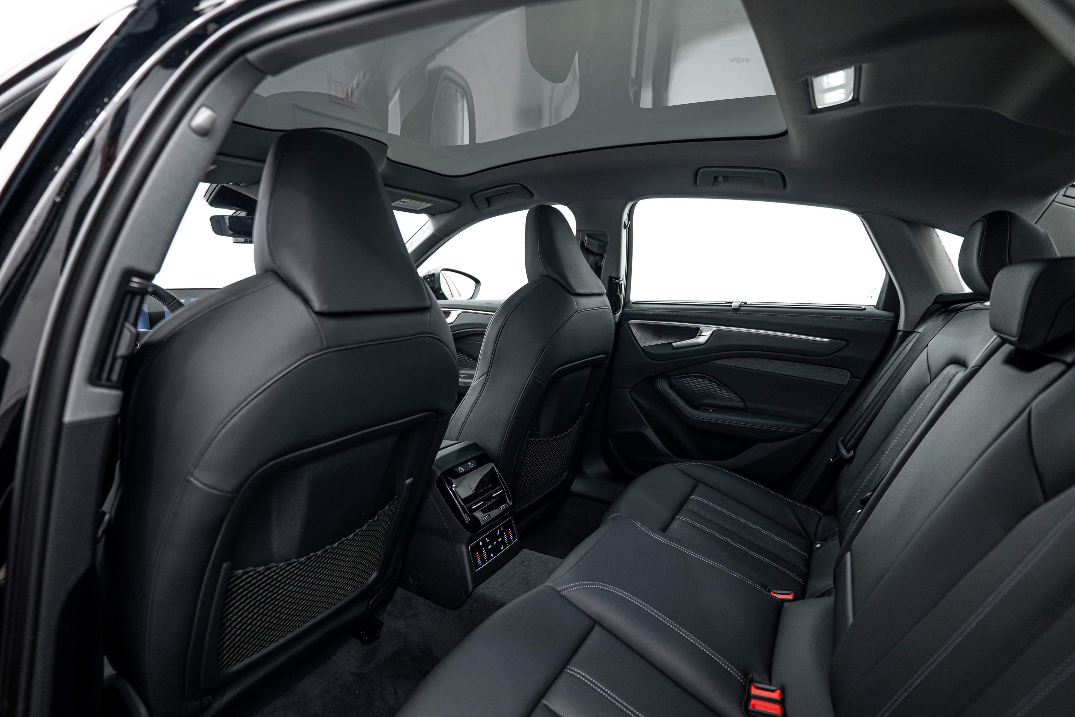 New 2026 Audi A6 Premium Plus AWD/4WD image 19
