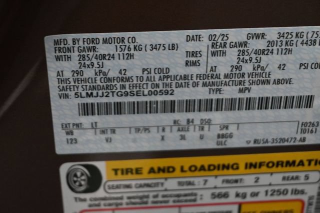 Certified 2025 Lincoln Navigator Black Label AWD/4WD image 37
