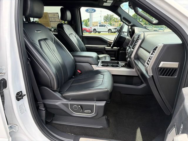 Certified 2017 Ford F350 Platinum w/ Platinum Ultimate Package AWD/4WD image 17